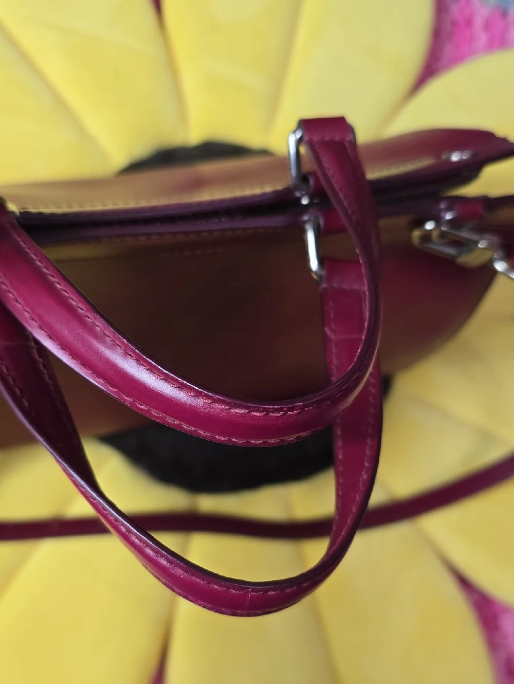 Louis Vuitton Epi Leather Shoulder Bag